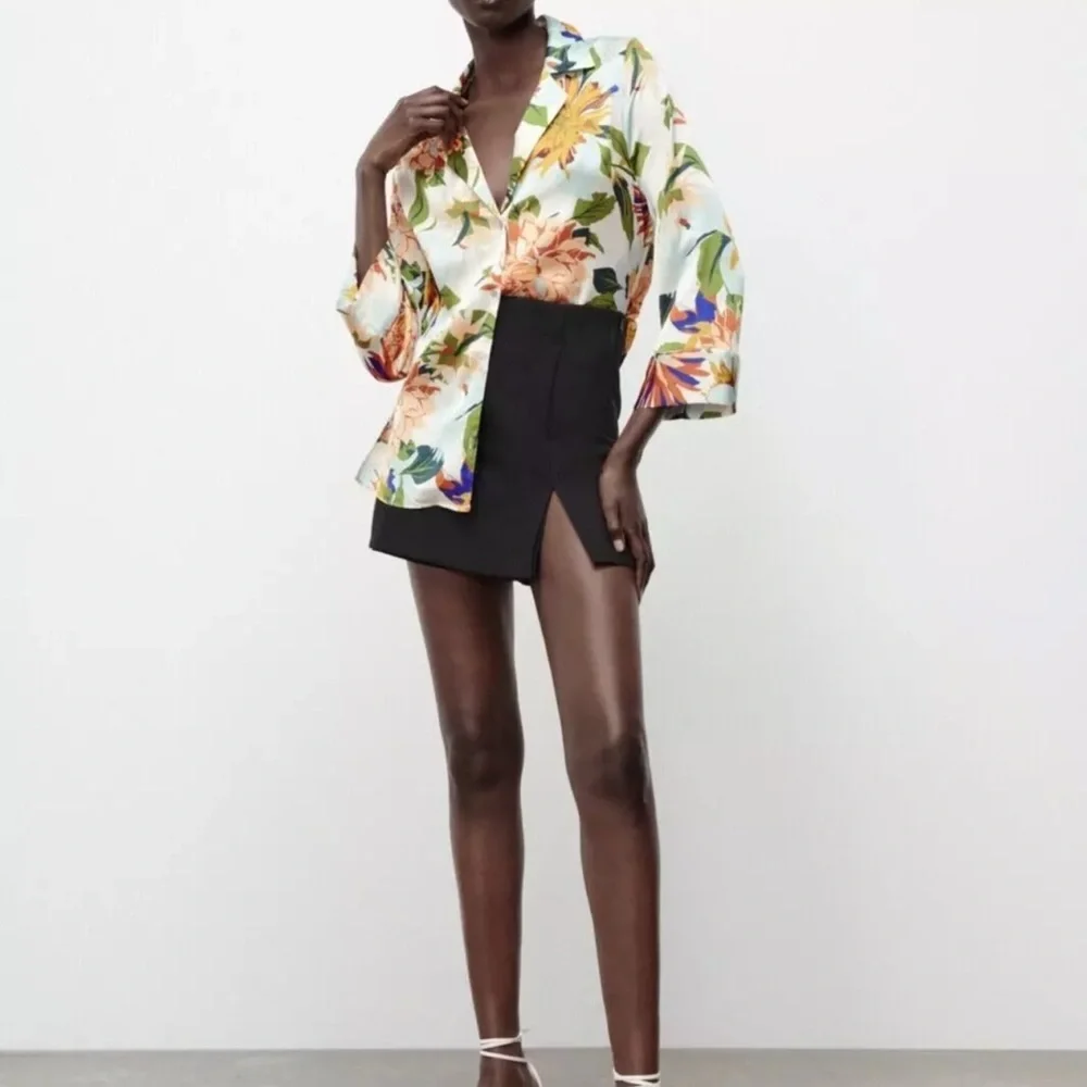 ZARA Satin‎ floral print buttoned down woman’s shirt blouse Sz XS